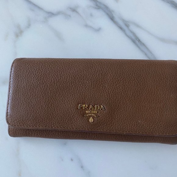 Gorgeous, authentic Prada camel leather wallet - Picture 13 of 14